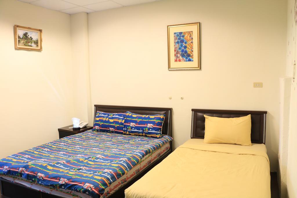 בודאיי Harmony Guest House מראה חיצוני תמונה