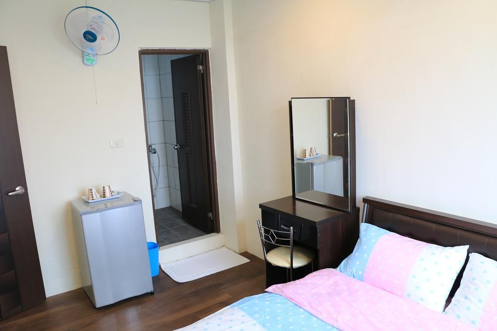 בודאיי Harmony Guest House מראה חיצוני תמונה
