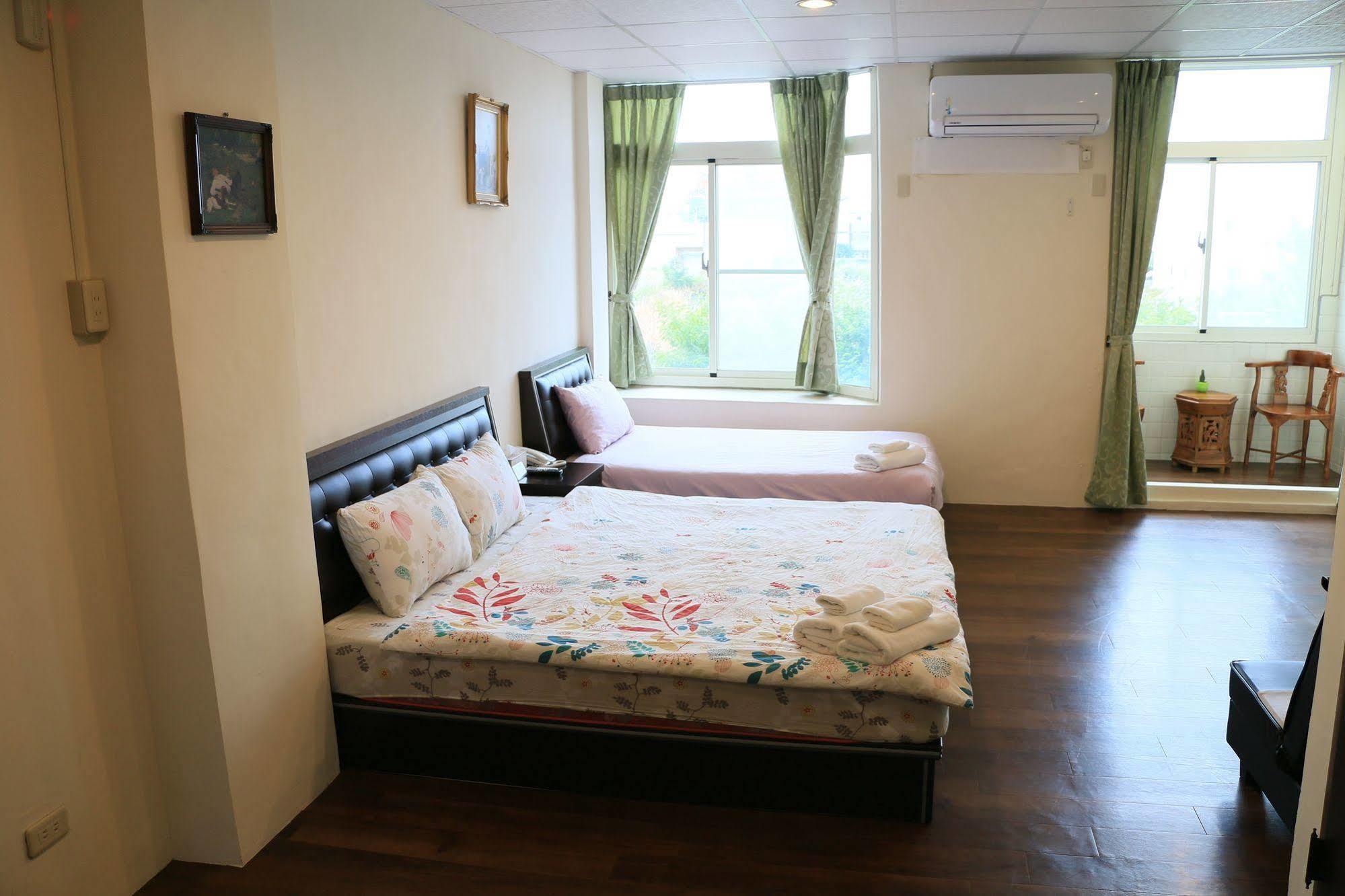 בודאיי Harmony Guest House מראה חיצוני תמונה