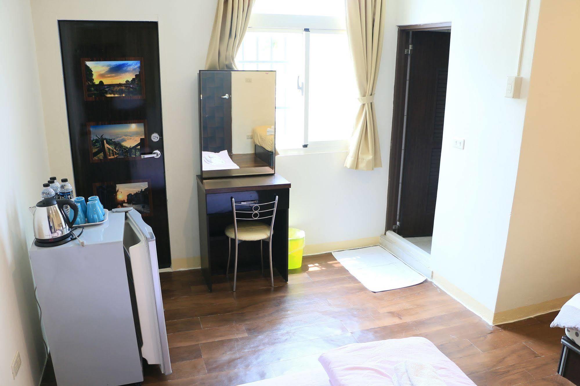 בודאיי Harmony Guest House מראה חיצוני תמונה